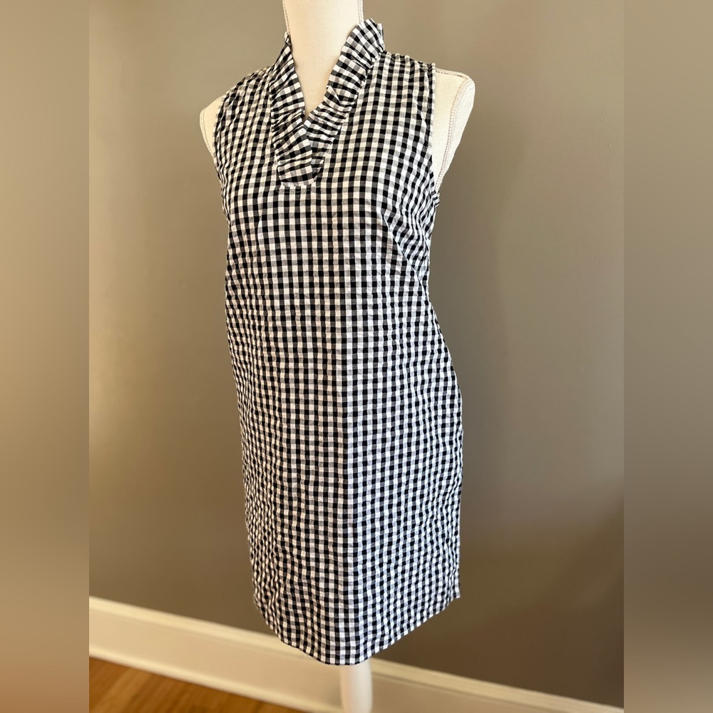 Gingham dress ready for spring!  Black with beautiful details and pockets!